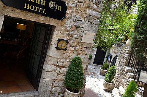 ����� Chateau Eza (���� ���): $460 �� ����